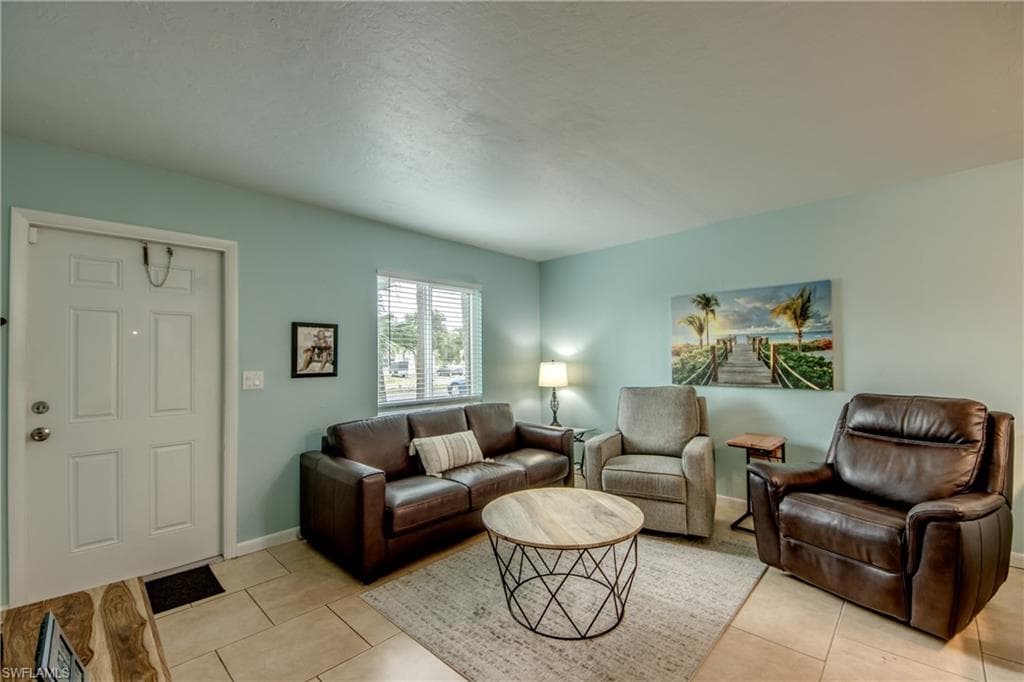 4904 Vincennes CT 108-5