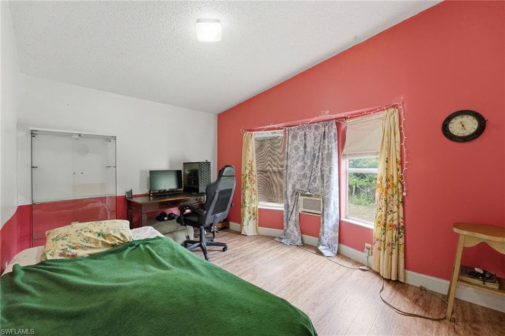 7962 Bartholomew DR-16