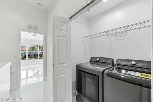 827 Hampton CIR 146-23
