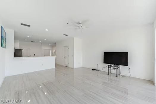 827 Hampton CIR 146-6