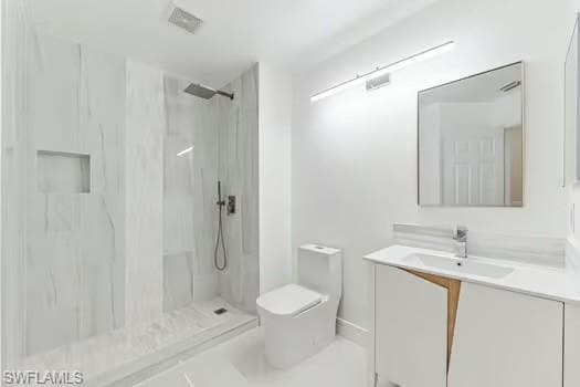 827 Hampton CIR 146-22