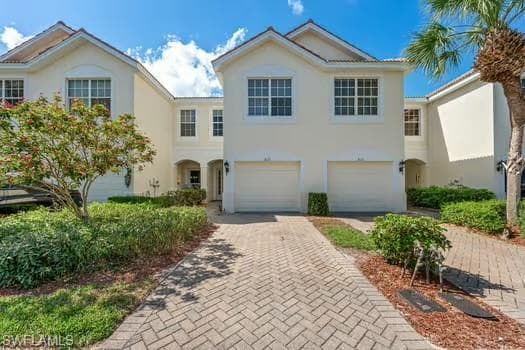 827 Hampton CIR 146-1