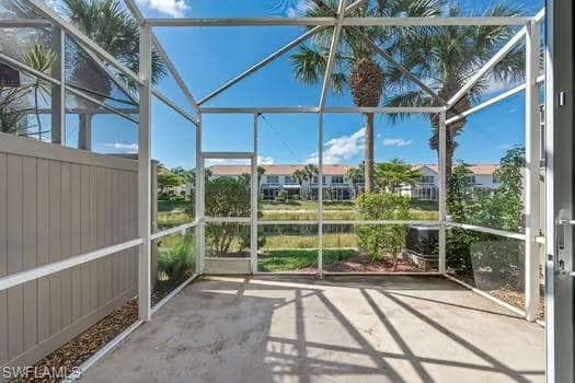 827 Hampton CIR 146-9