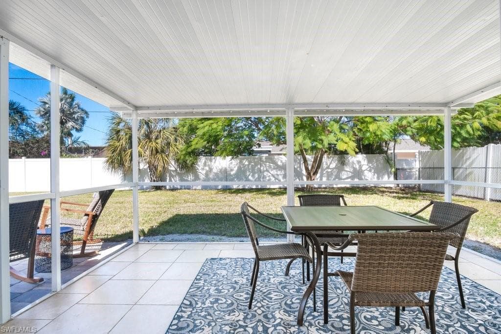 1207 Hernando ST-13