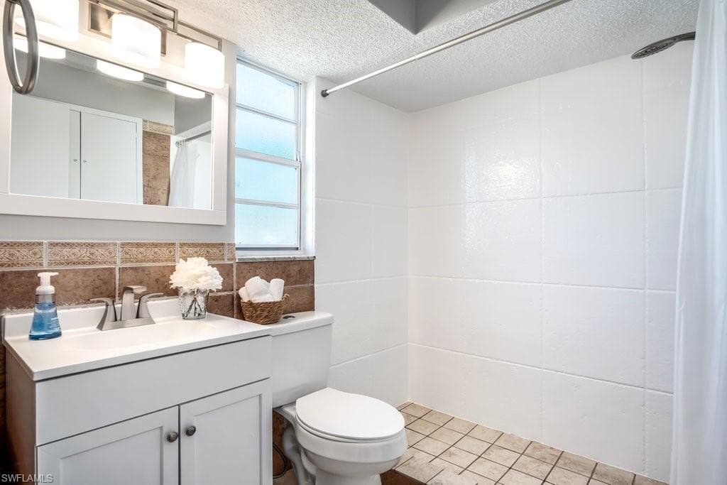 1207 Hernando ST-20