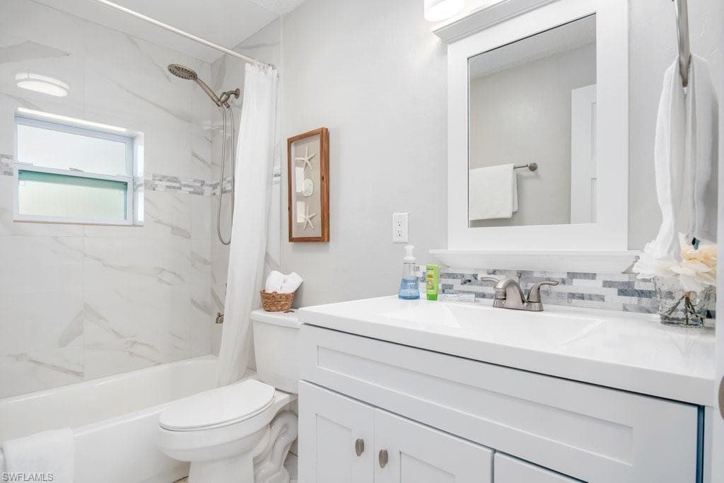 1207 Hernando ST-24