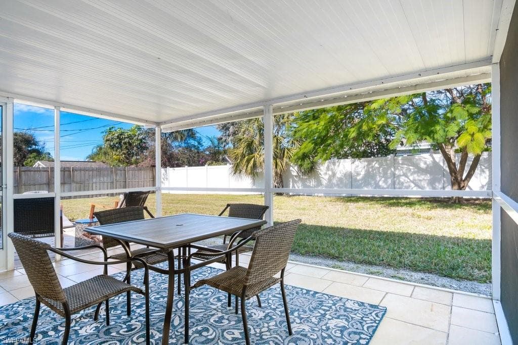 1207 Hernando ST-14