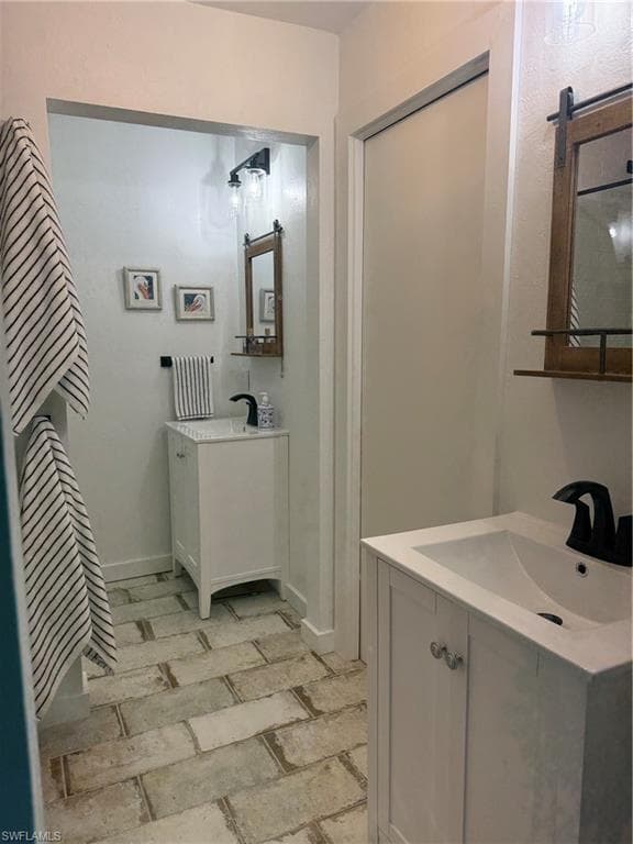 1318 Junonia ST-20
