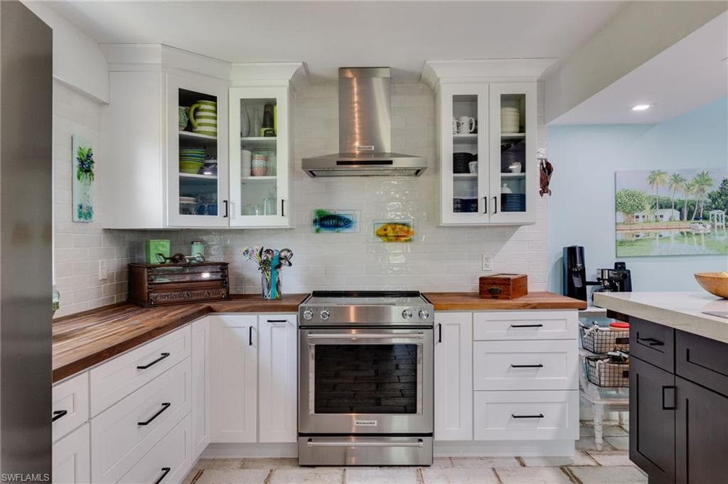 1318 Junonia ST-14