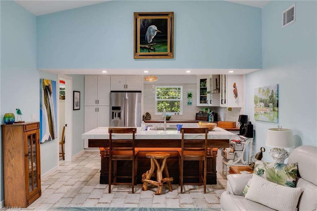 1318 Junonia ST-11