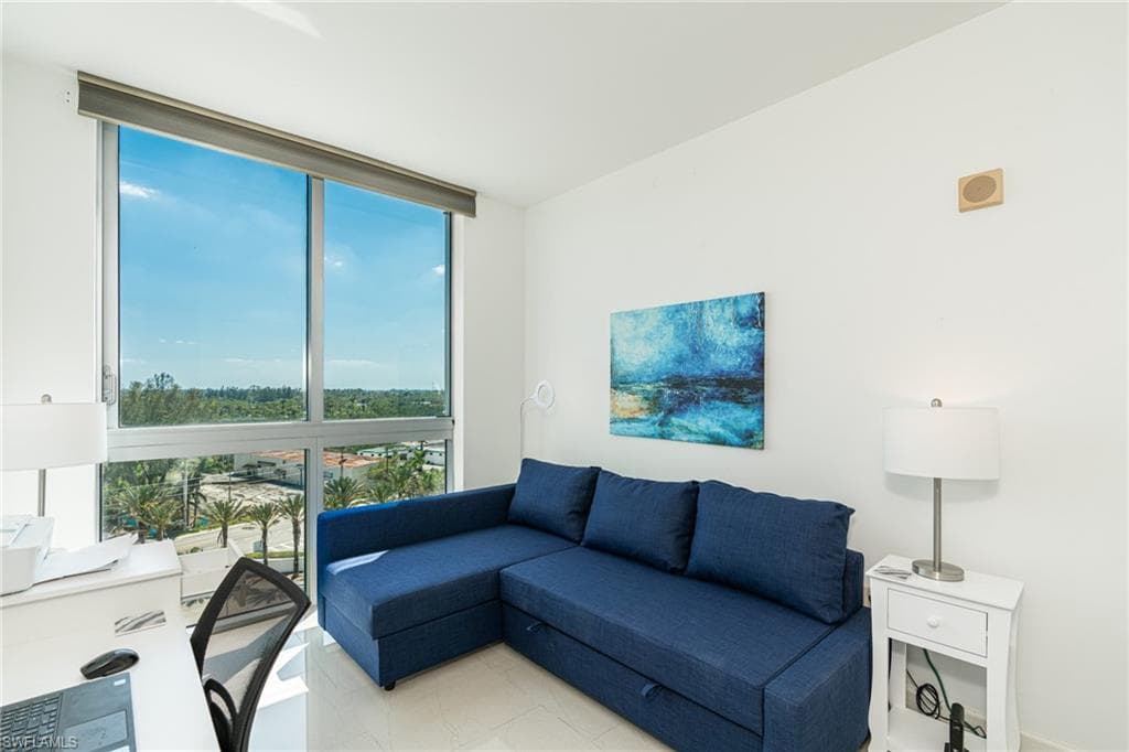 3000 Oasis Grand BLVD 801-3