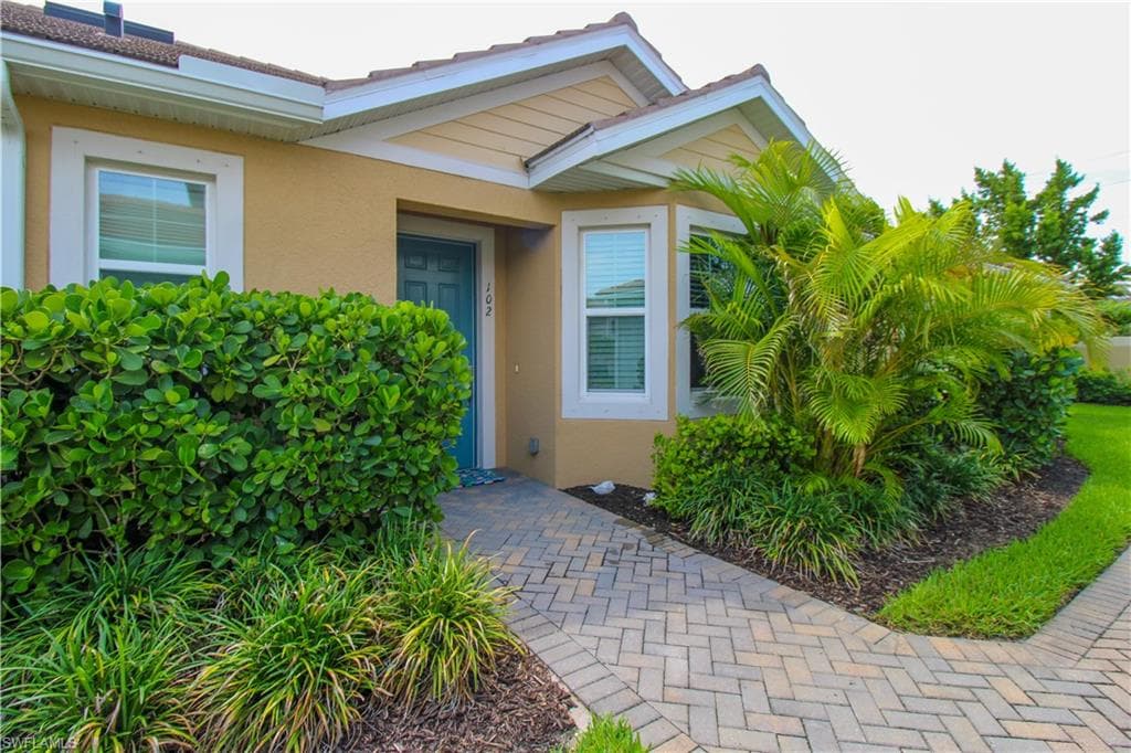 4692 Arboretum CIR 102-3