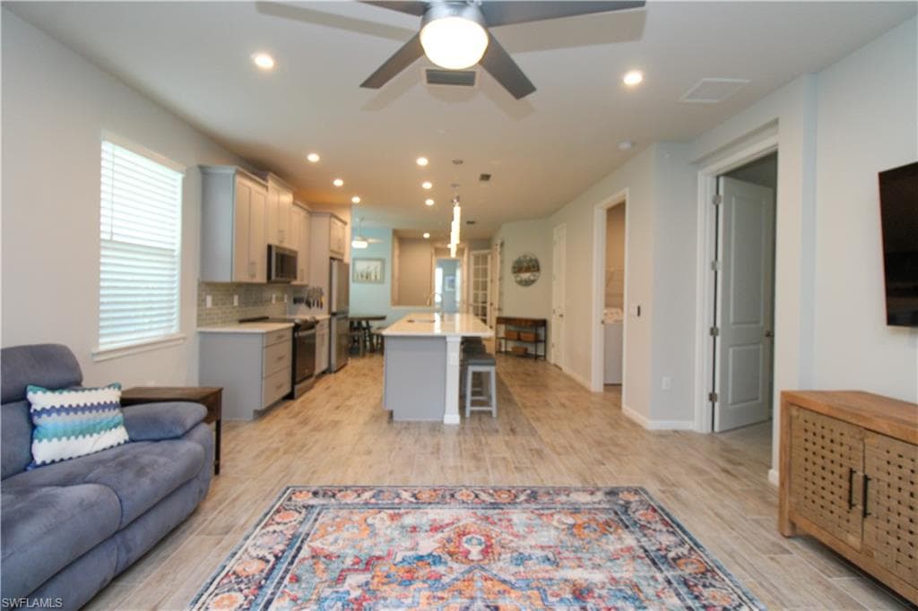 4692 Arboretum CIR 102-15