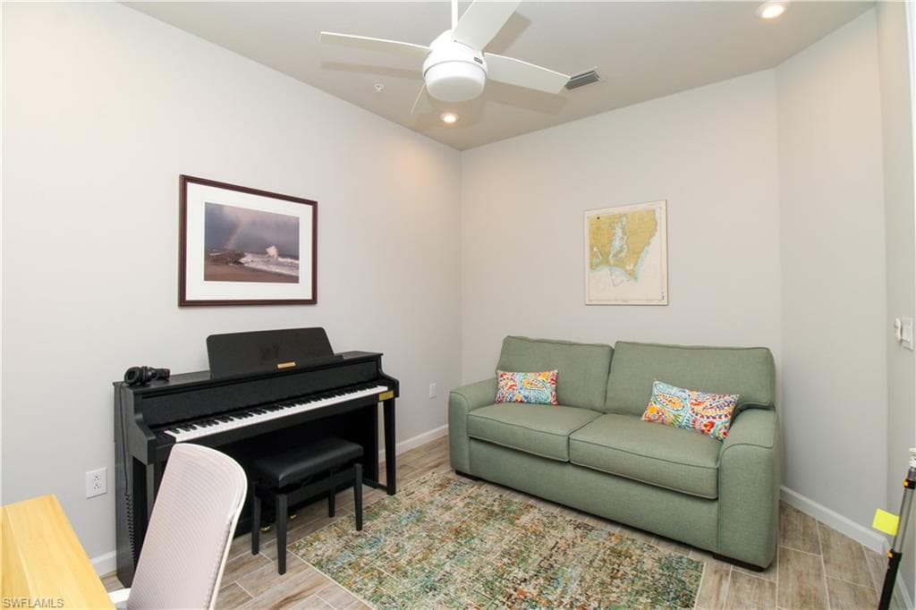 4692 Arboretum CIR 102-25