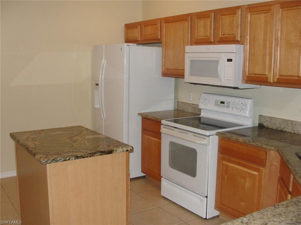 1295 Henley ST 1204-12