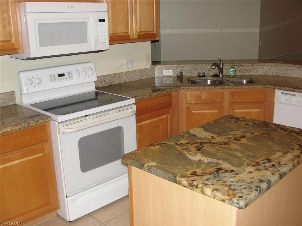 1295 Henley ST 1204-3