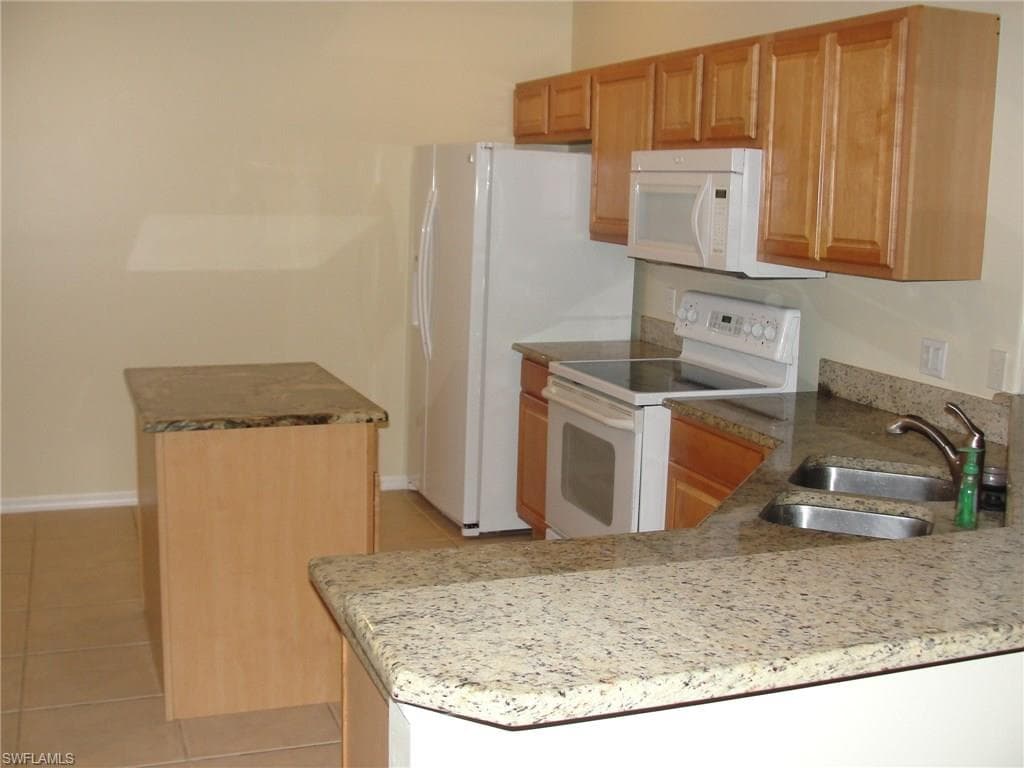 1295 Henley ST 1204-5