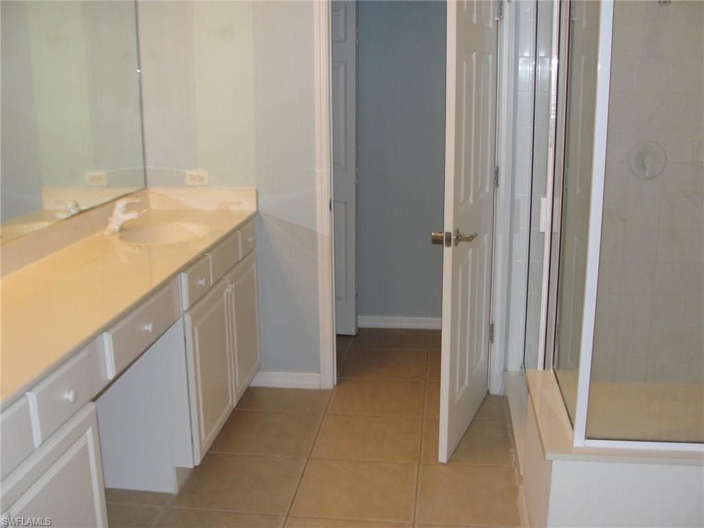 1295 Henley ST 1204-9