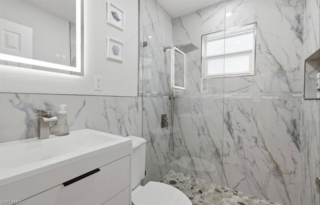 2147 Washington AVE B-22