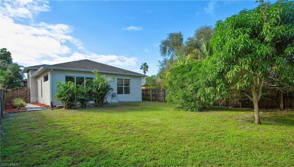 3555 Poinsettia AVE-37