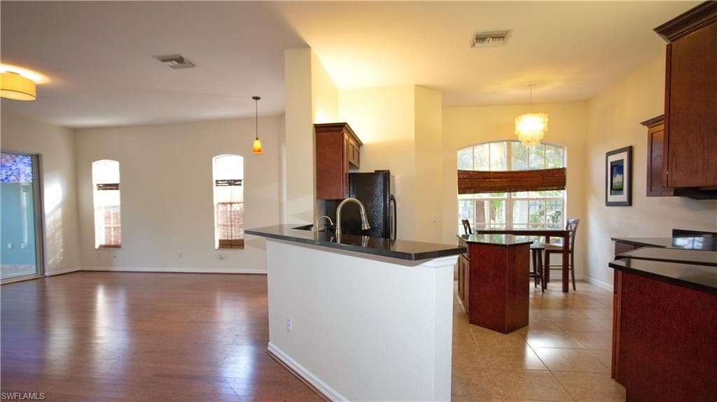 3555 Poinsettia AVE-11
