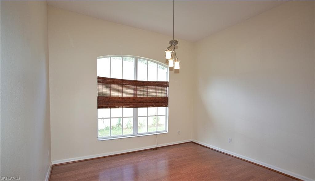 3555 Poinsettia AVE-21