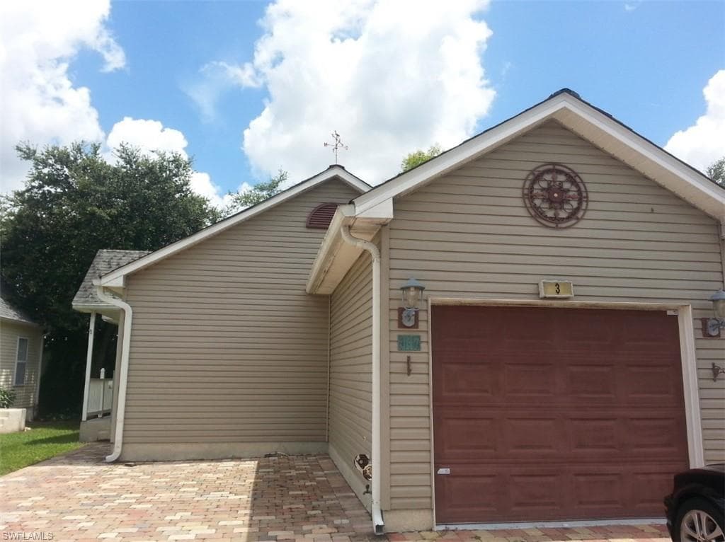 437 Leawood CIR-2