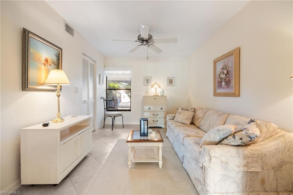 5905 Trailwinds DR 812-22