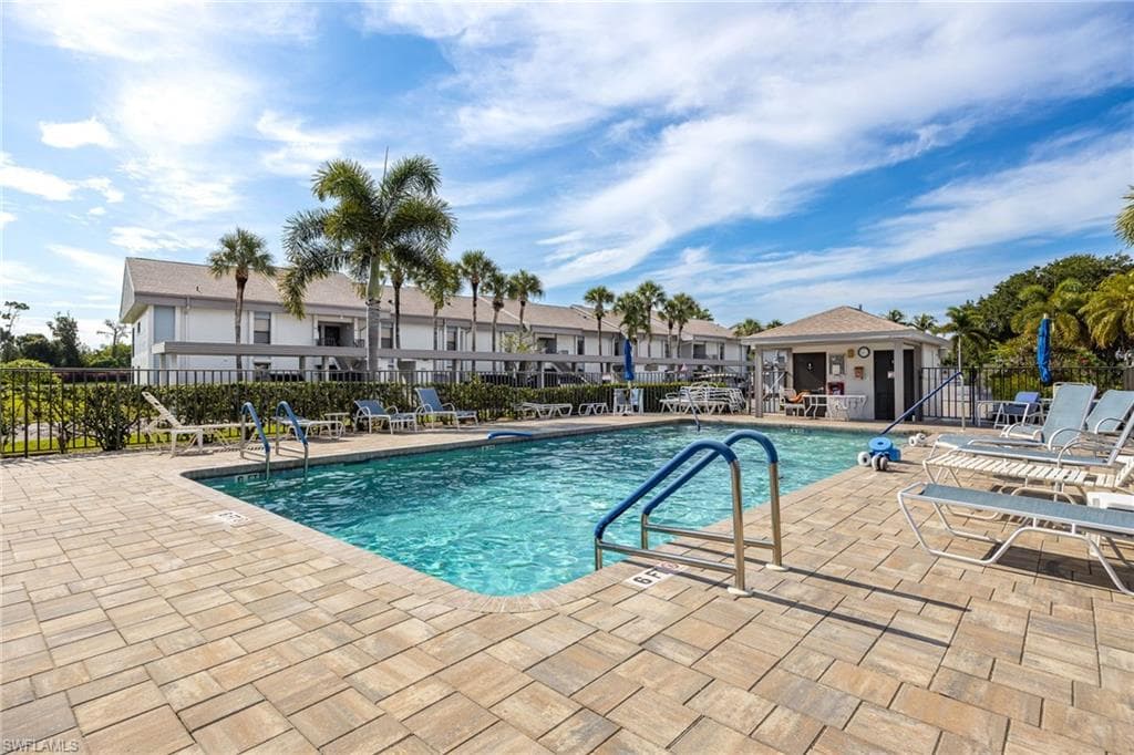 5905 Trailwinds DR 812-41