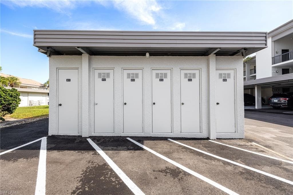 5905 Trailwinds DR 812-40