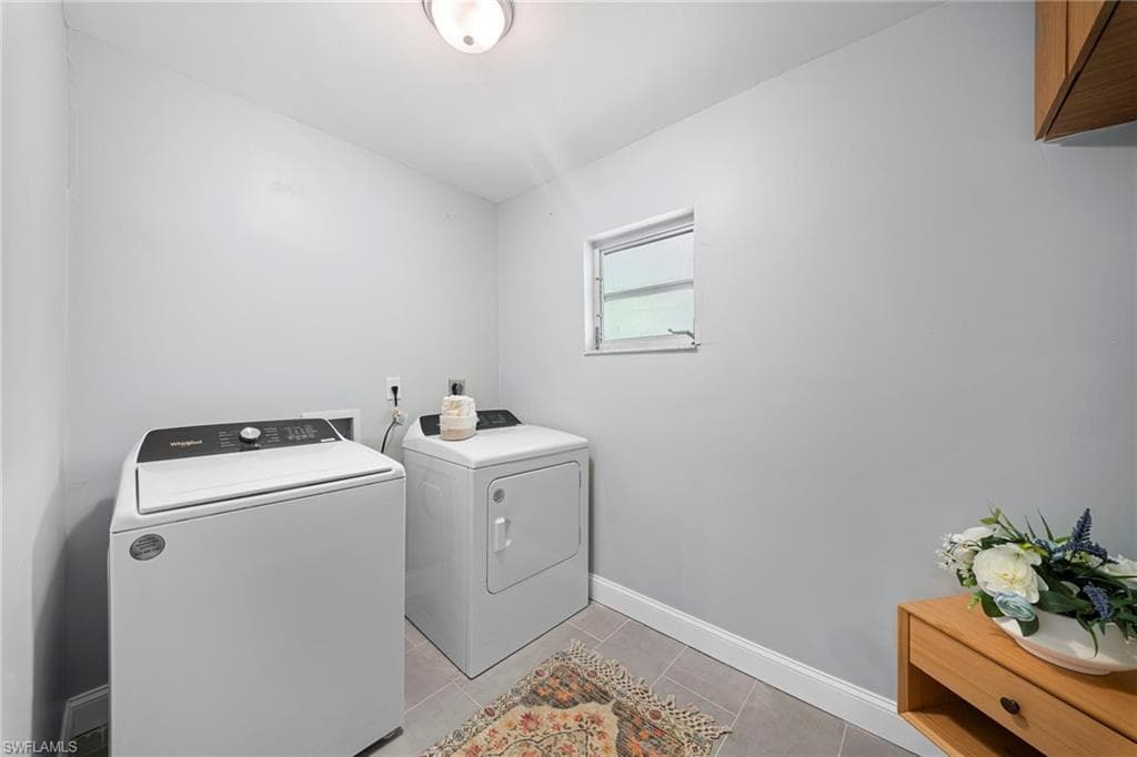 4688 Pembrooke LN-29