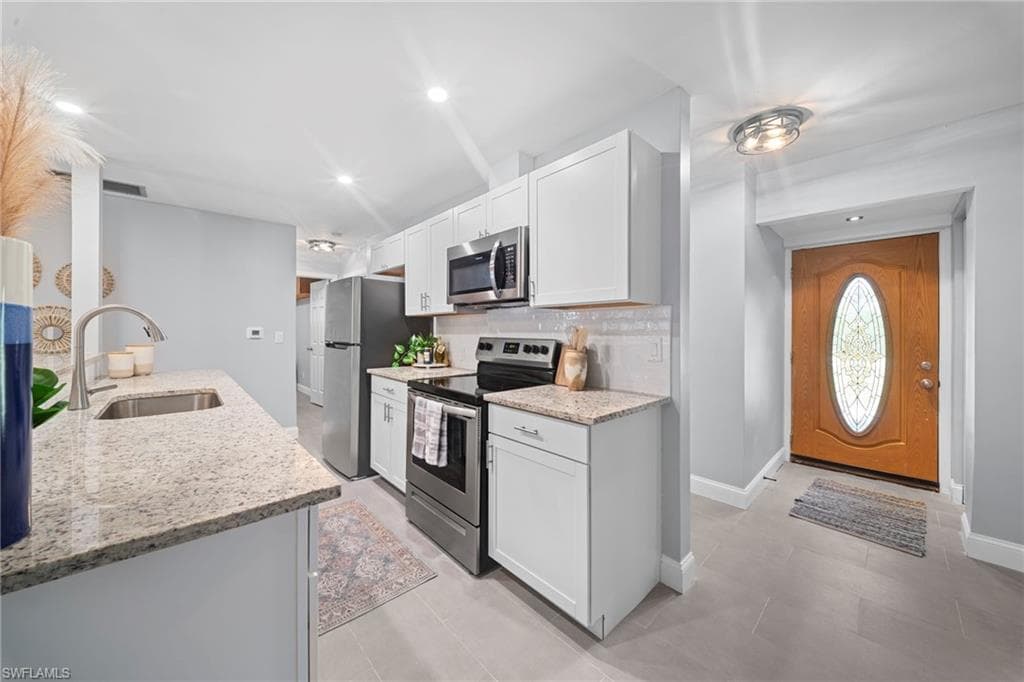 4688 Pembrooke LN-8