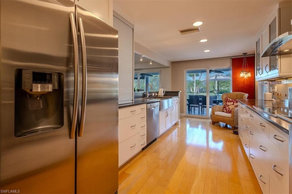 4442 Wilder RD-12