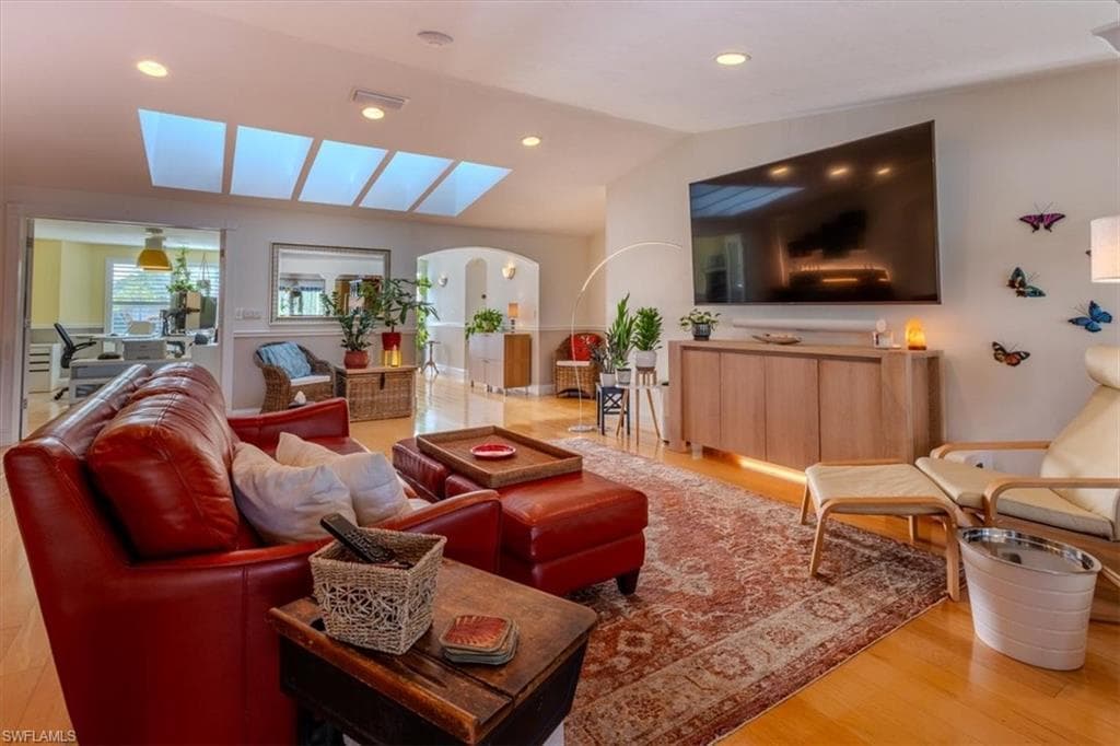 4442 Wilder RD-8