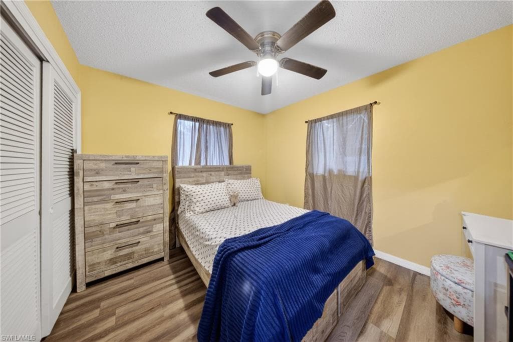208 Redcliff AVE-12