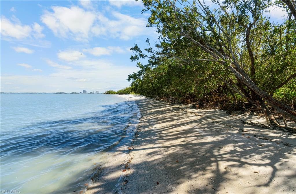 8771 Estero BLVD 907-47