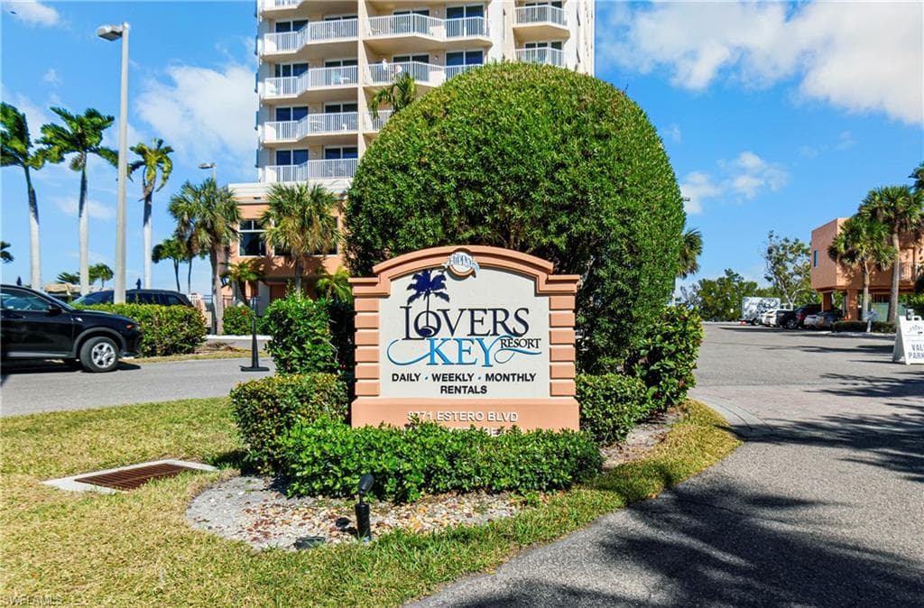 8771 Estero BLVD 907-26
