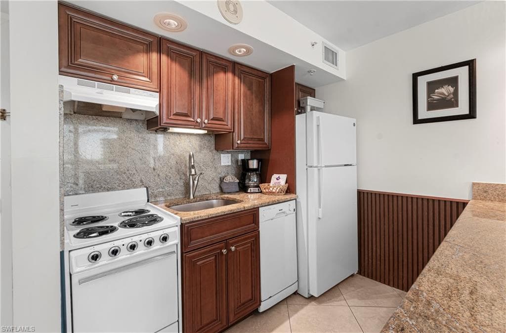 8771 Estero BLVD 907-9