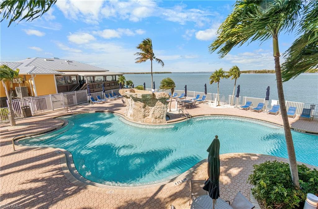 8771 Estero BLVD 907-30