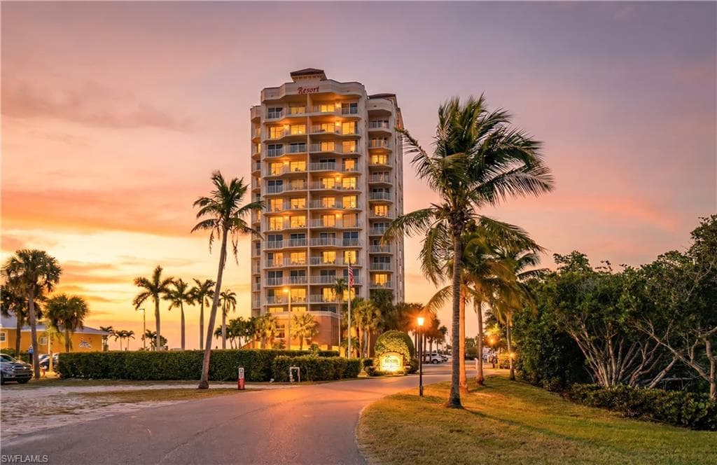 8771 Estero BLVD 907-48