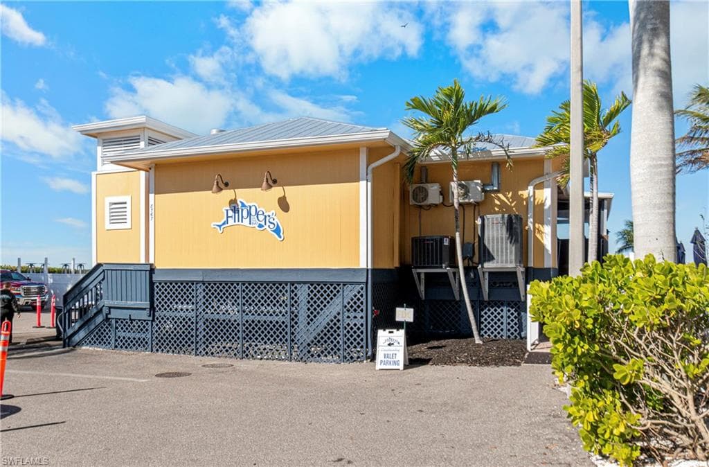 8771 Estero BLVD 907-35