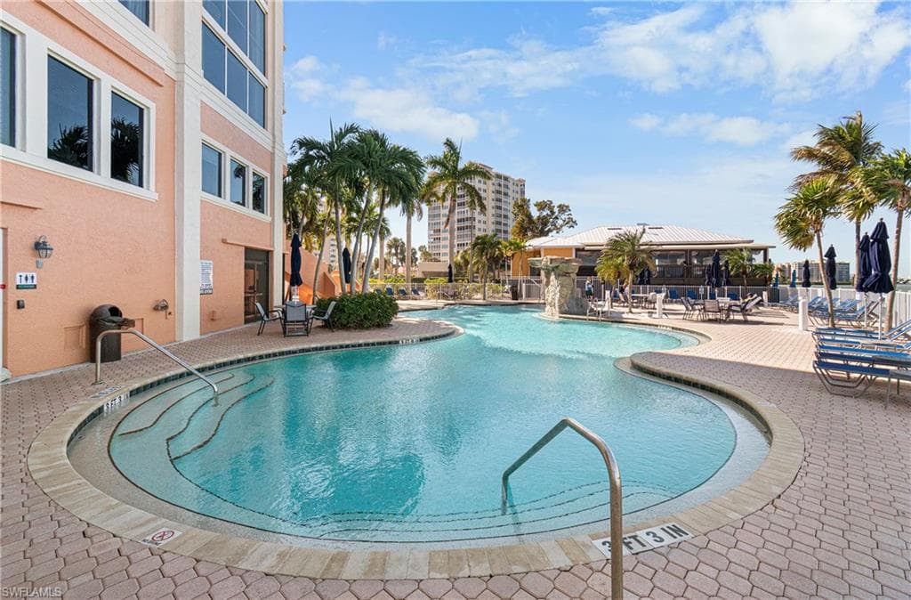 8771 Estero BLVD 907-31