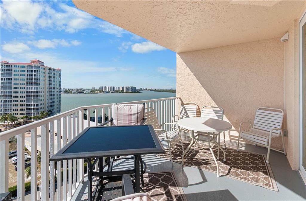 8771 Estero BLVD 907-25