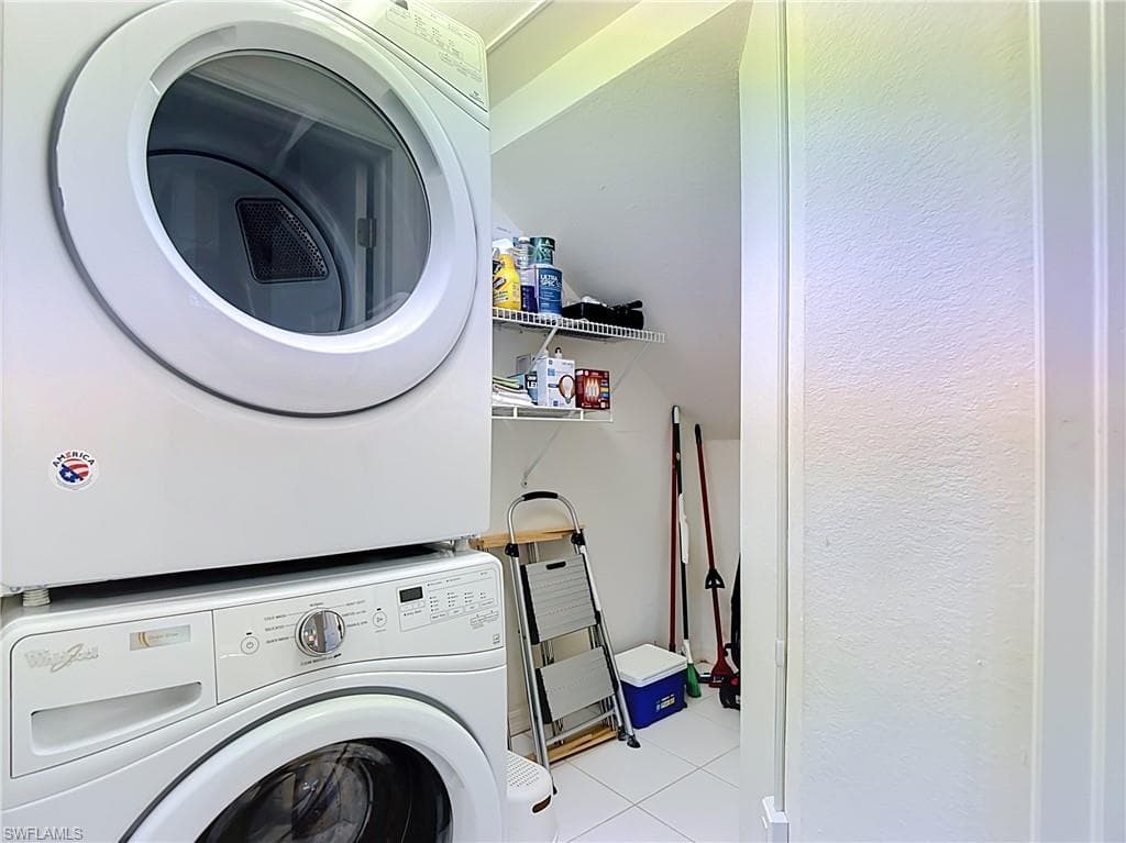 20071 Seagrove ST 1001-33