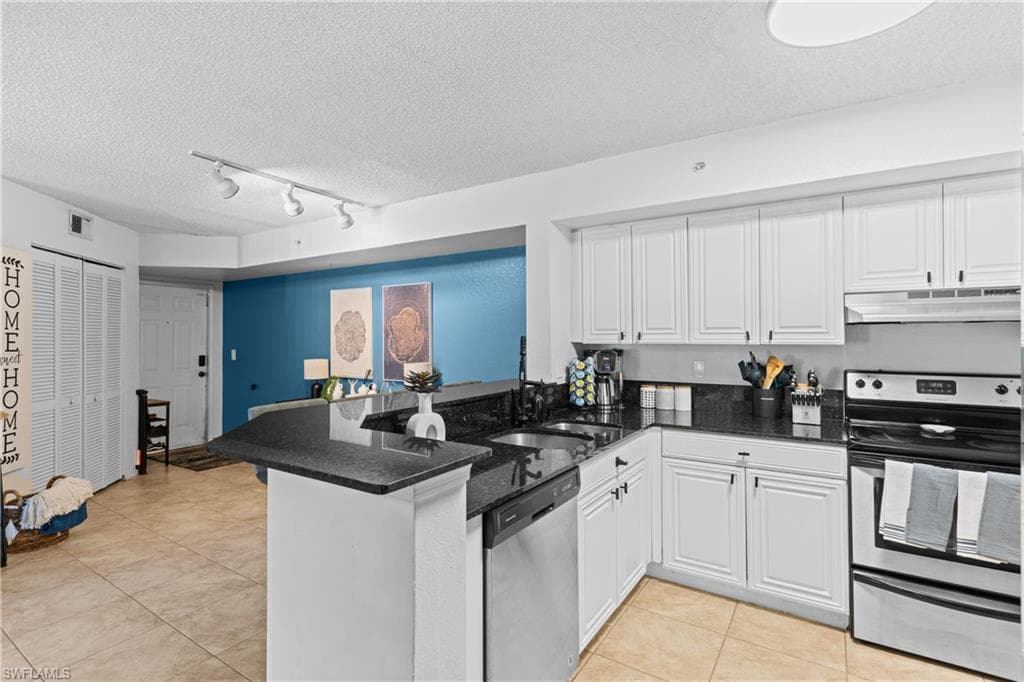 8225 Ibis Club DR 204-9