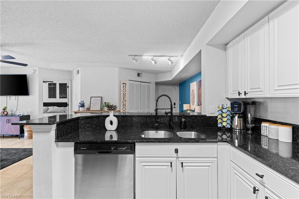 8225 Ibis Club DR 204-11