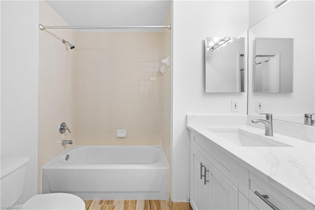 1225 Reserve WAY 102-6