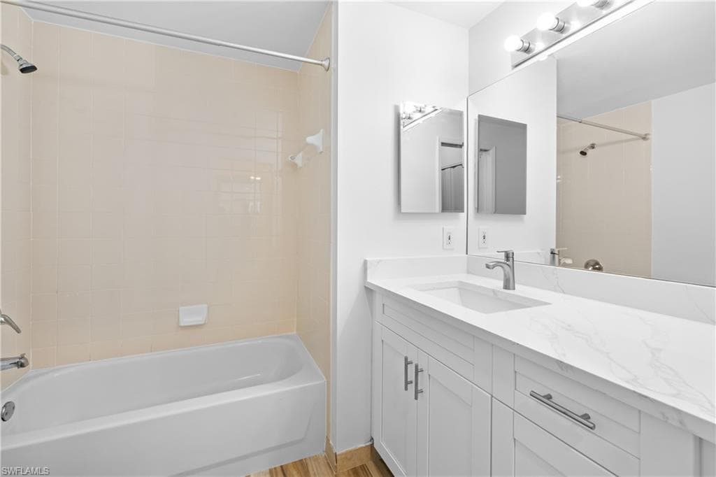 1225 Reserve WAY 102-7