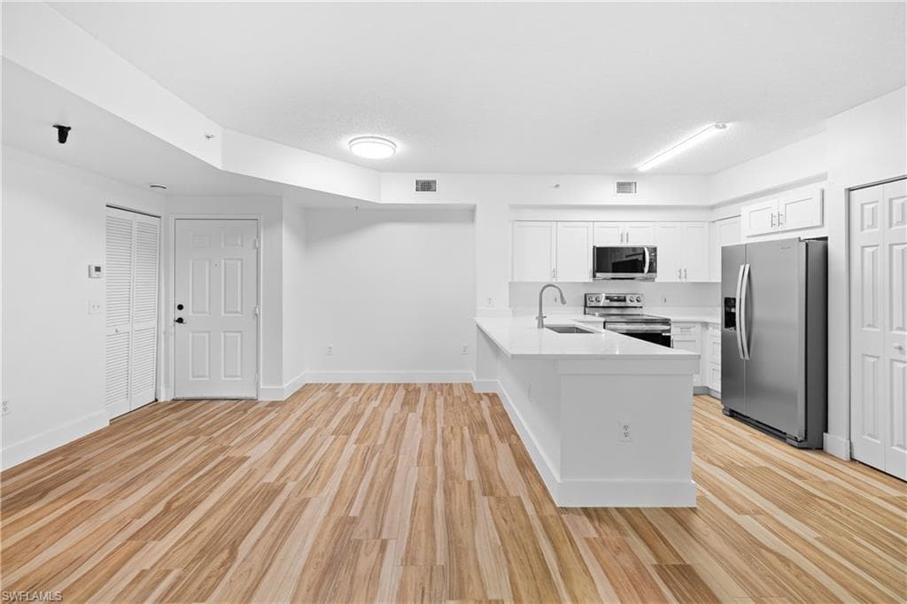 1225 Reserve WAY 102-4