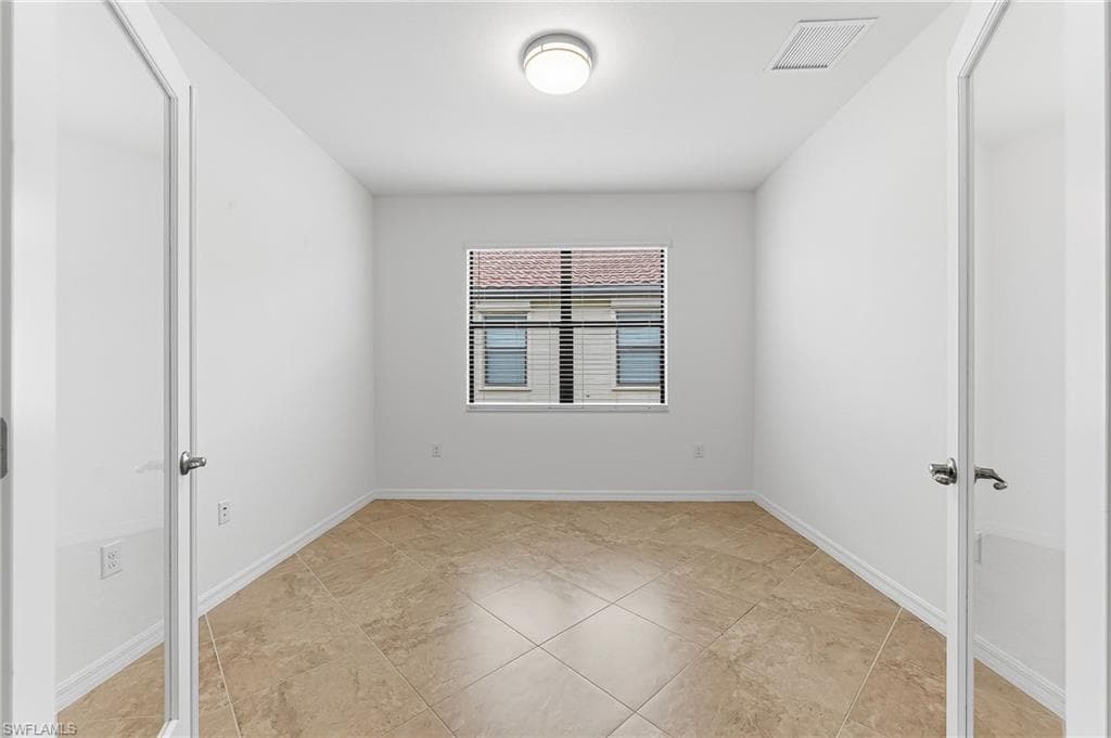 1575 Santiago CIR-10
